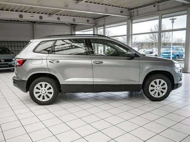 SKODA Karoq 1.0 TSI Executive Image 4