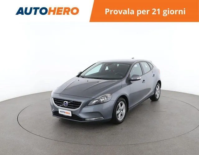 VOLVO V40 D3 Kinetic Image 1